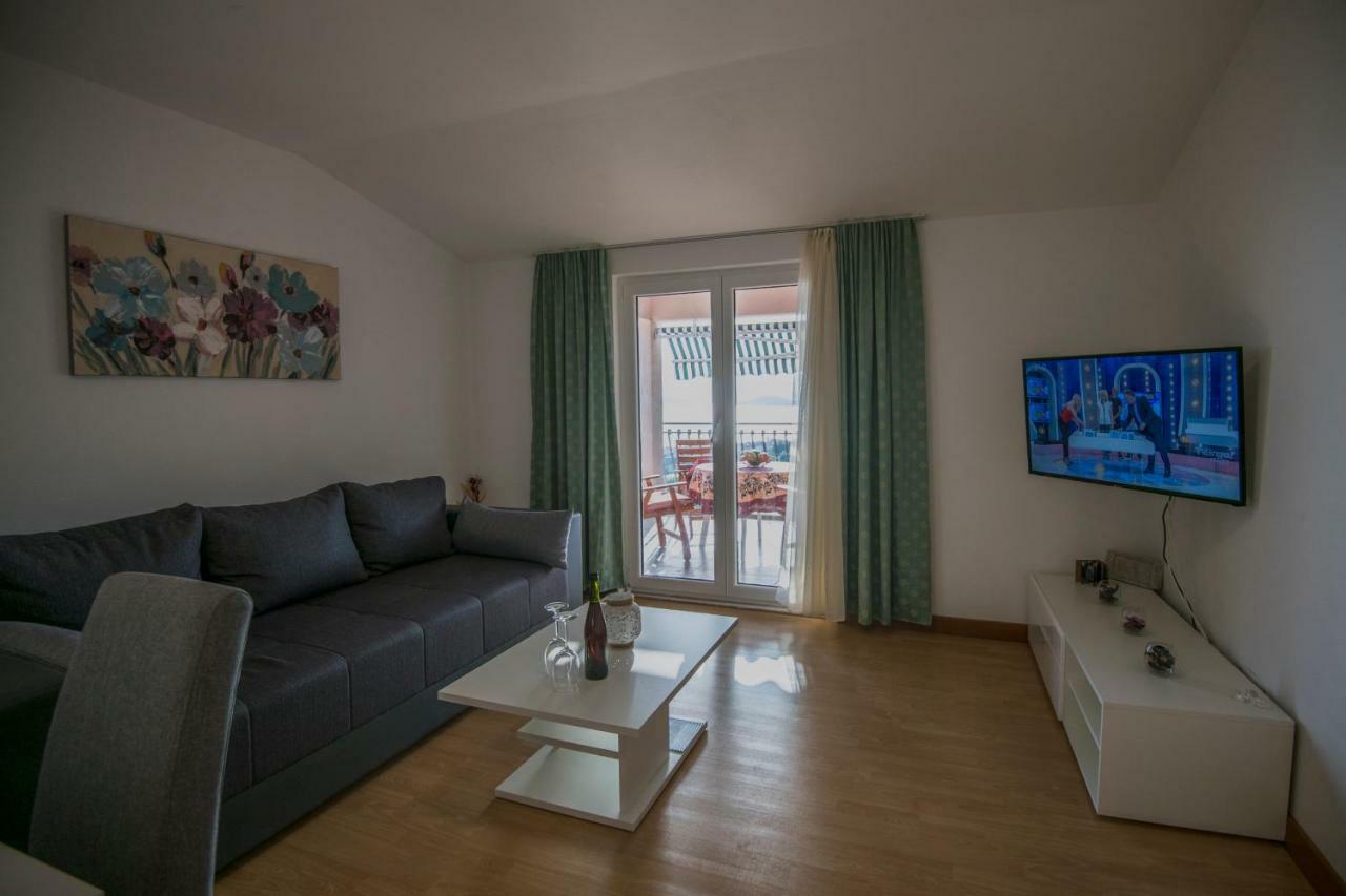 Katarina Apartmani Podstrana Exterior foto